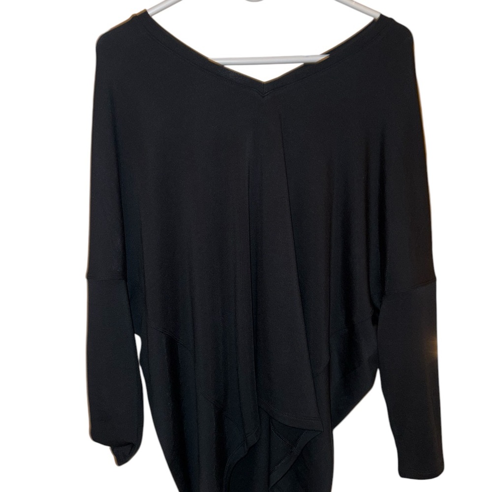 Black Pullover Women Too *NEVER WORN*